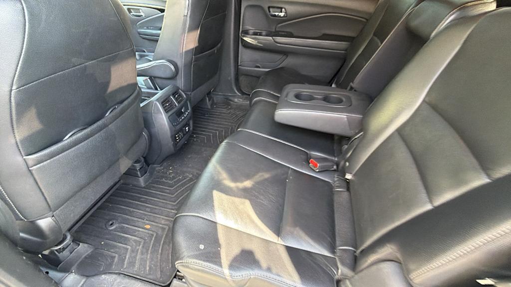 Thumbnail: 2018 Honda Pilot - 10