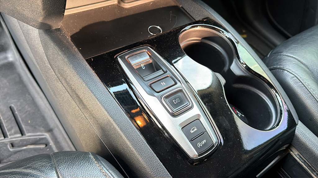 Thumbnail: 2018 Honda Pilot - 13