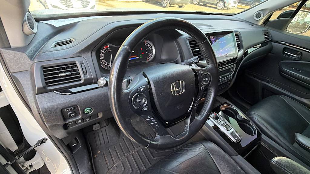 Thumbnail: 2018 Honda Pilot - 2