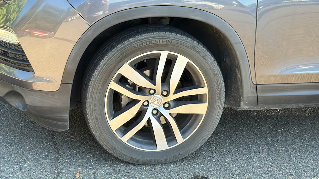 Thumbnail: 2017 Honda Pilot - 7
