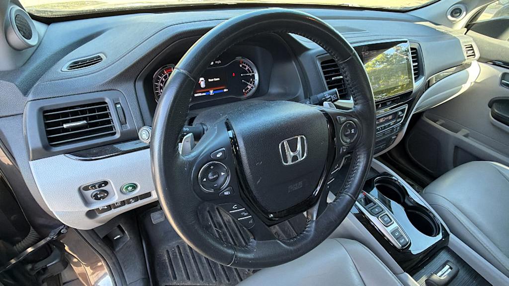 Thumbnail: 2017 Honda Pilot - 2