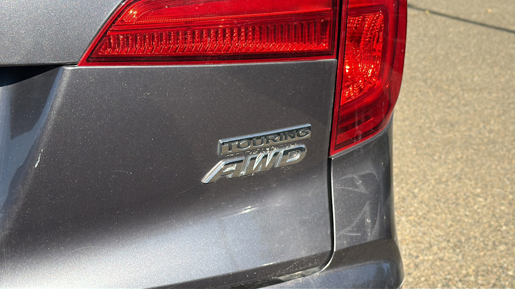 Thumbnail: 2017 Honda Pilot - 21