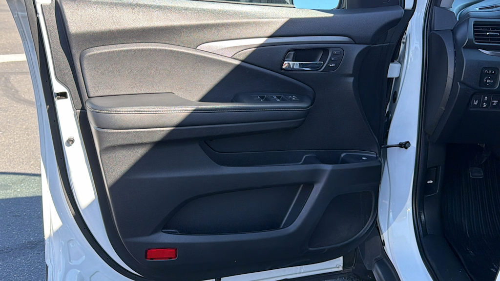 Thumbnail: 2023 Honda Ridgeline - 29