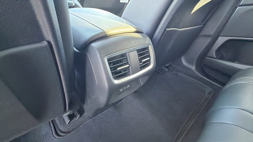 Thumbnail: 2023 Acura RDX - 30