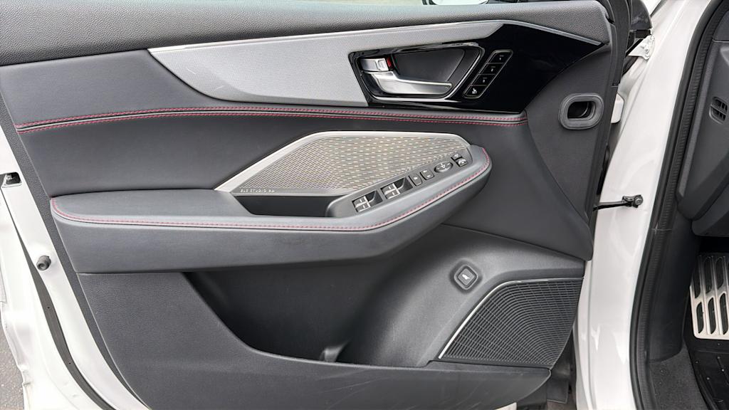 Thumbnail: 2023 Acura MDX - 27