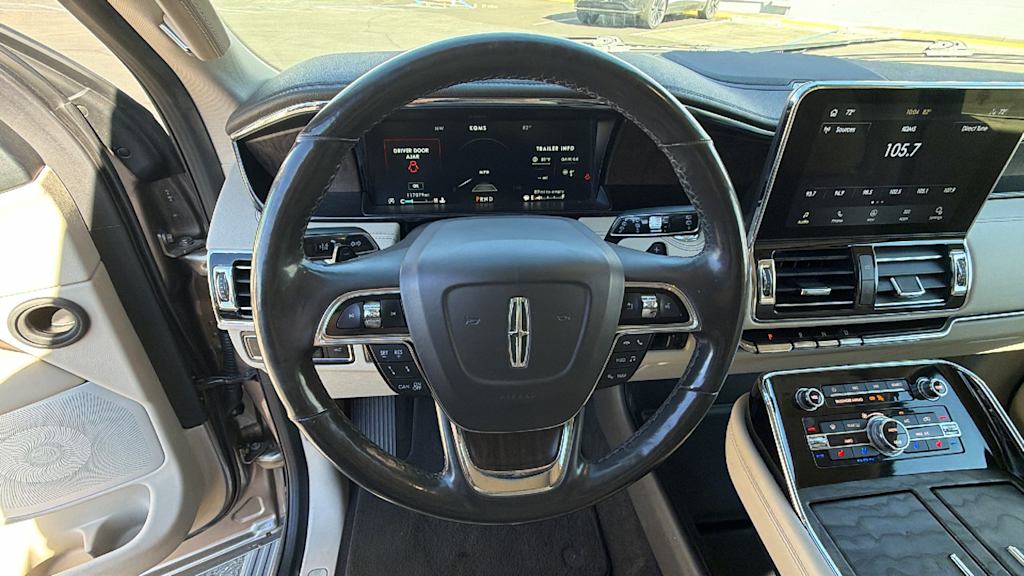 Thumbnail: 2020 Lincoln Navigator L - 8