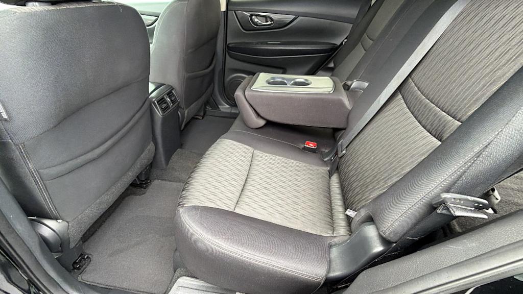 Thumbnail: 2017 Nissan Rogue - 12