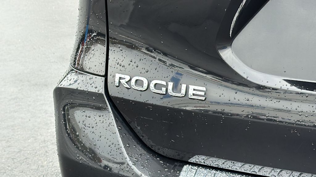 Thumbnail: 2017 Nissan Rogue - 7