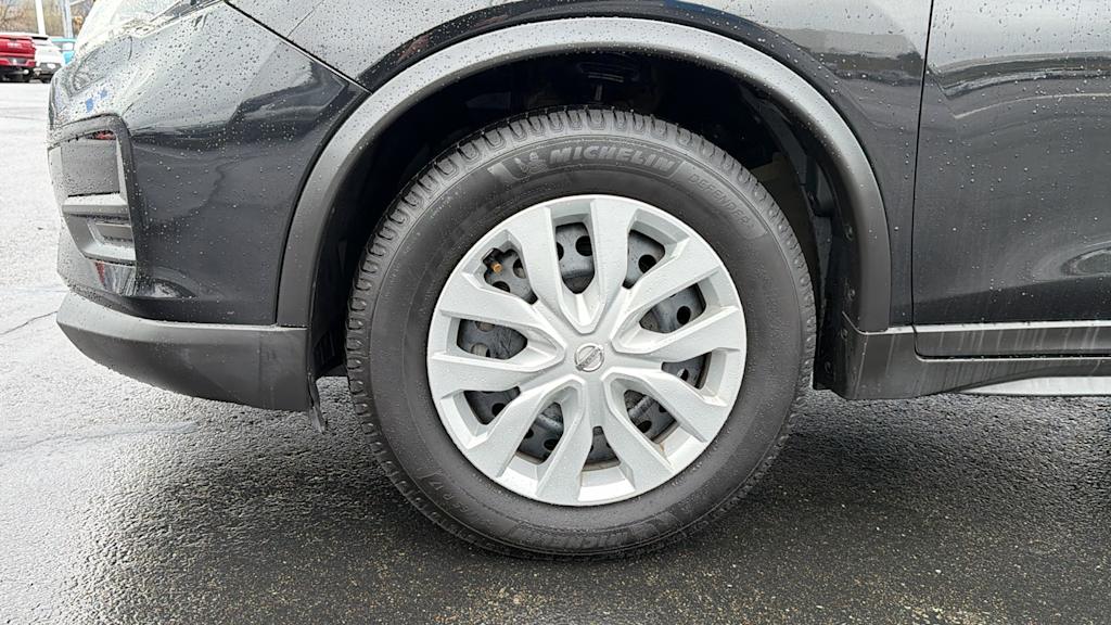 Thumbnail: 2017 Nissan Rogue - 8