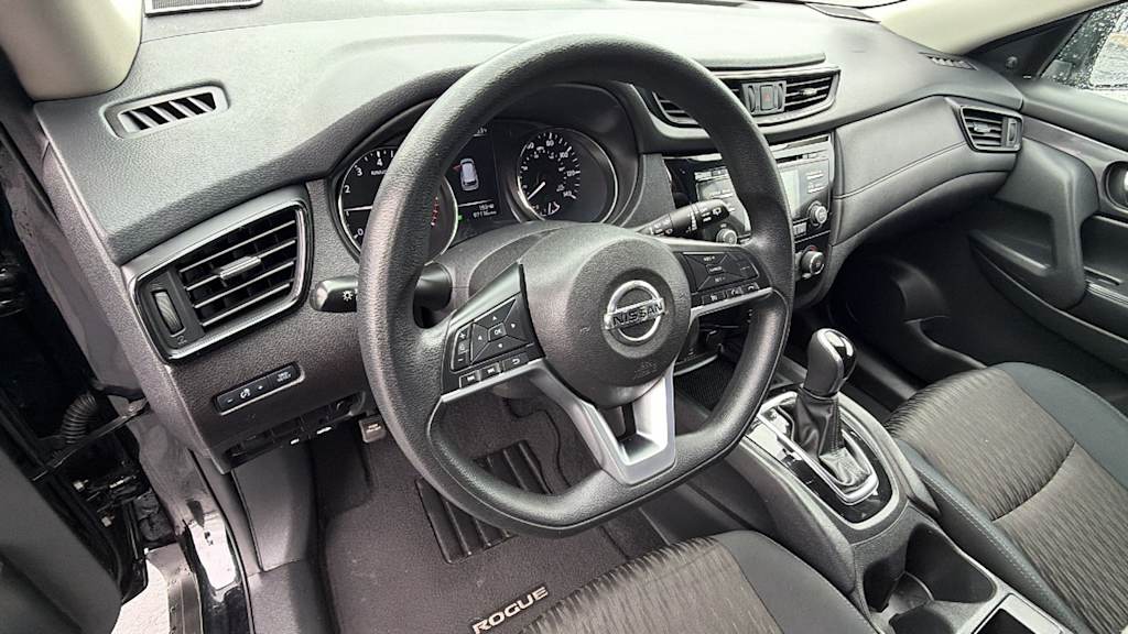 Thumbnail: 2017 Nissan Rogue - 2