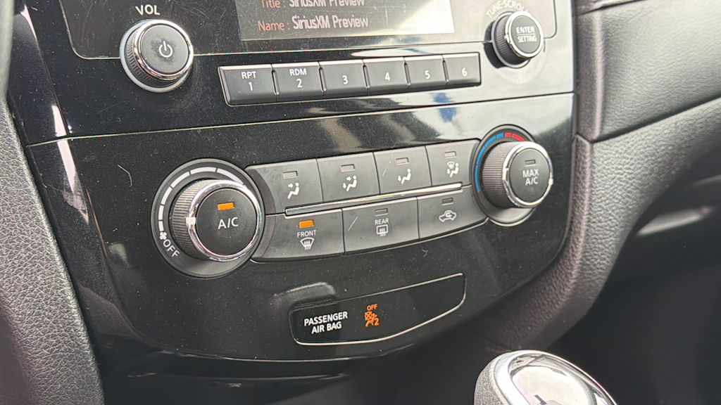 Thumbnail: 2017 Nissan Rogue - 23