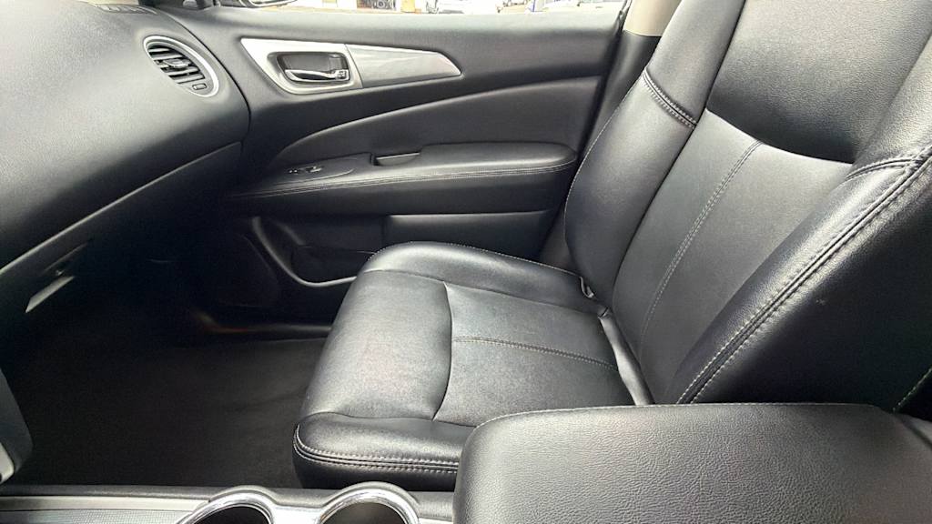 Thumbnail: 2019 Nissan Pathfinder - 11