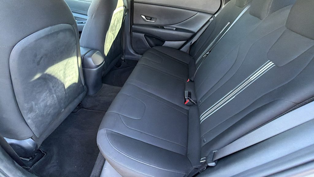 Thumbnail: 2021 Hyundai Elantra - 11