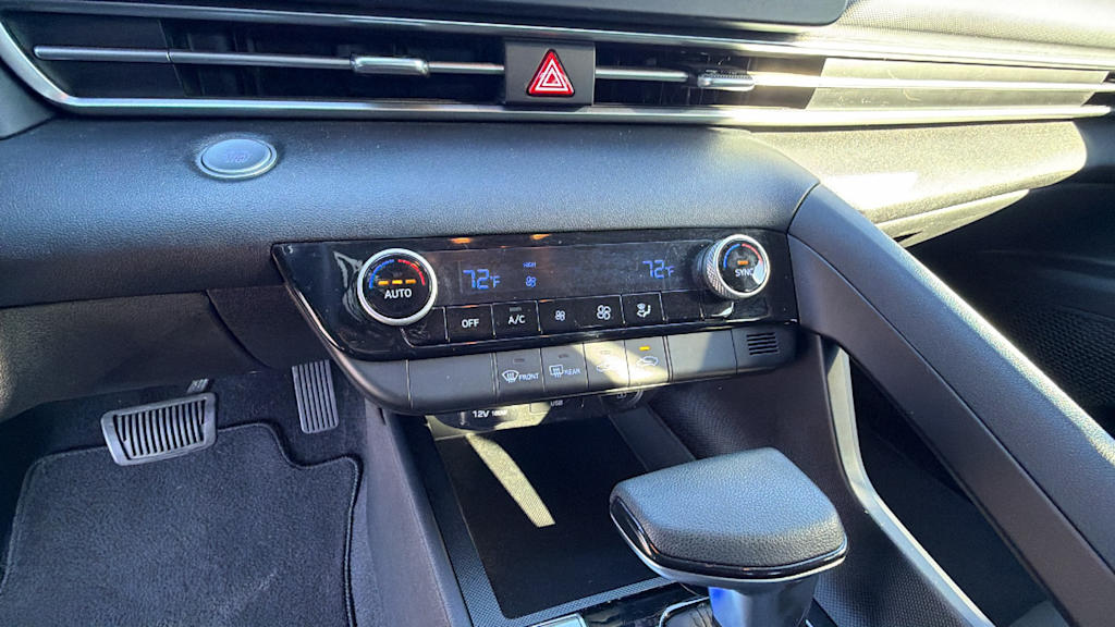 Thumbnail: 2021 Hyundai Elantra - 23