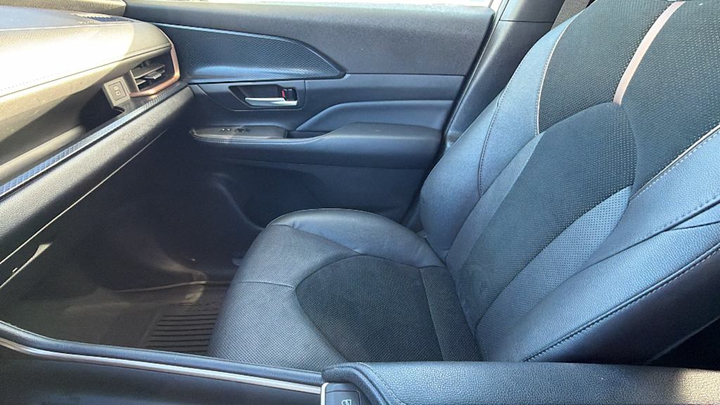 Thumbnail: 2024 Toyota Grand Highlander - 11