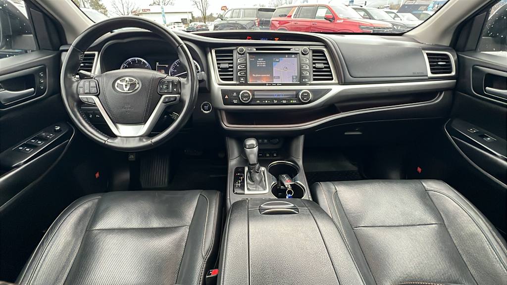 2019 Toyota Highlander Limited Platinum 10