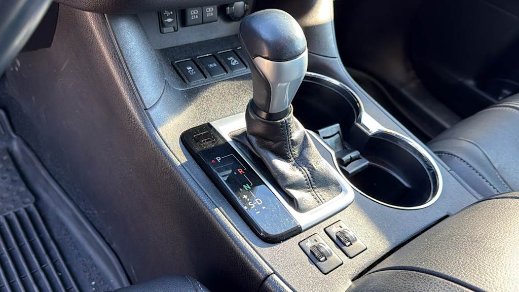 Thumbnail: 2018 Toyota Highlander - 14