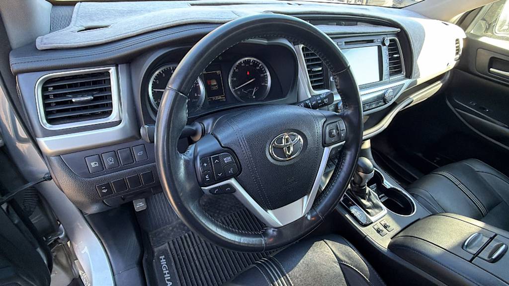 Thumbnail: 2018 Toyota Highlander - 2