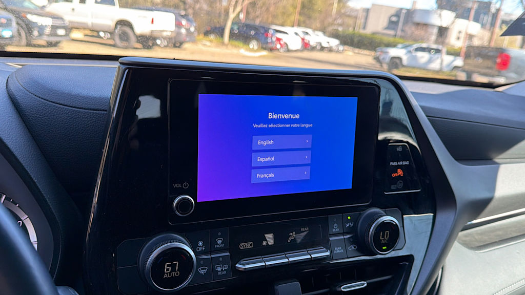 Thumbnail: 2024 Toyota Highlander - 21