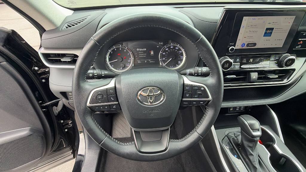 Thumbnail: 2025 Toyota Highlander - 9