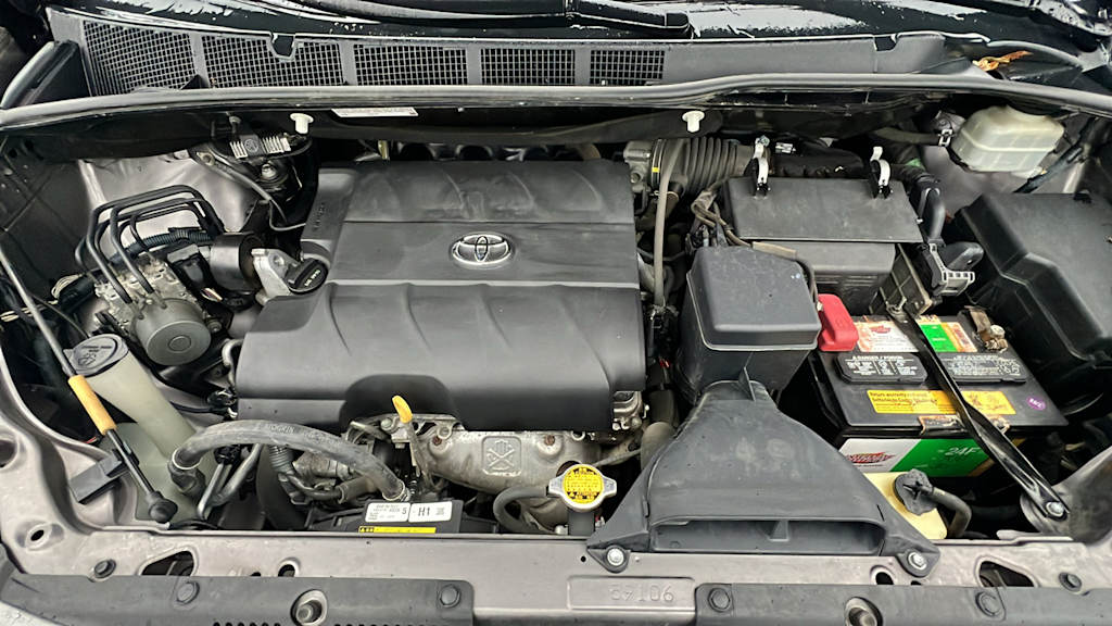 2014 Toyota Sienna XLE 9