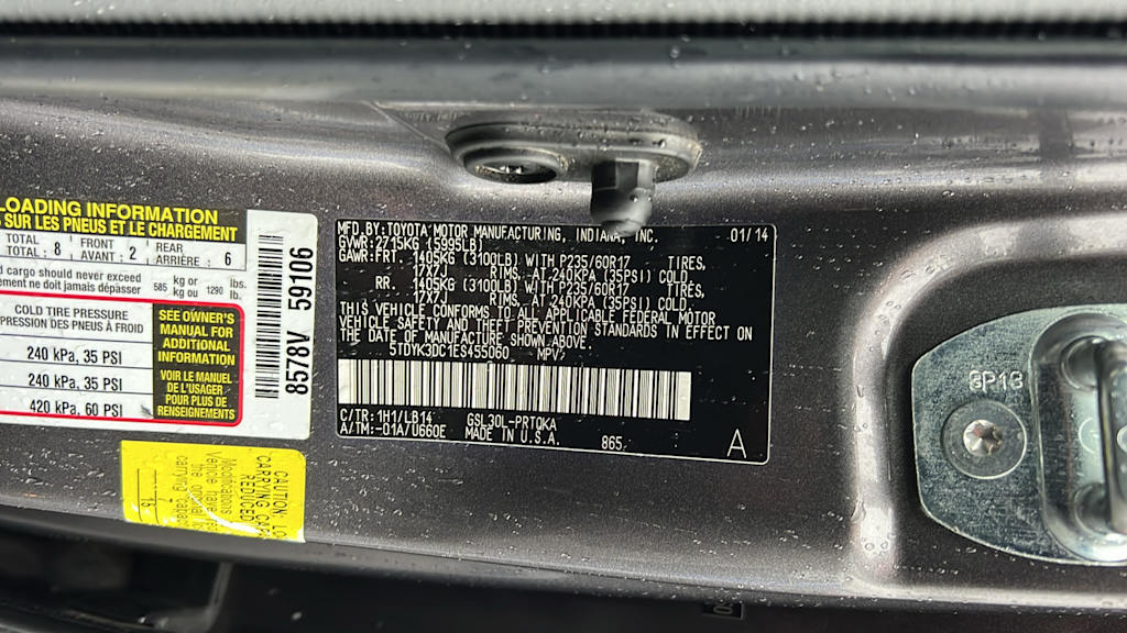 2014 Toyota Sienna XLE 19