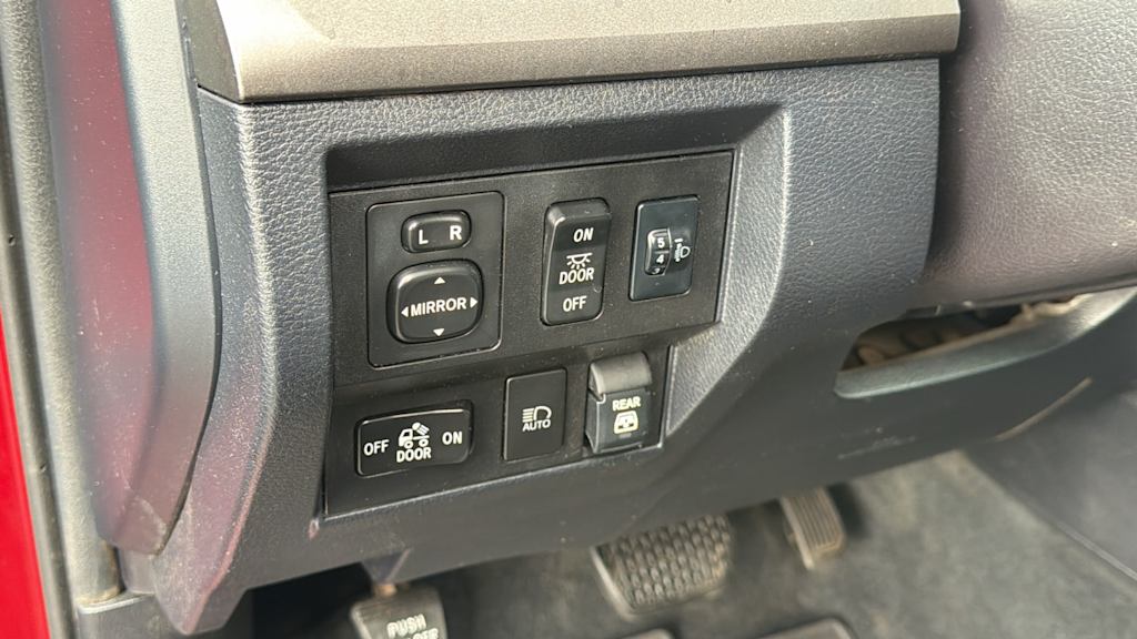 Thumbnail: 2019 Toyota Tundra - 22
