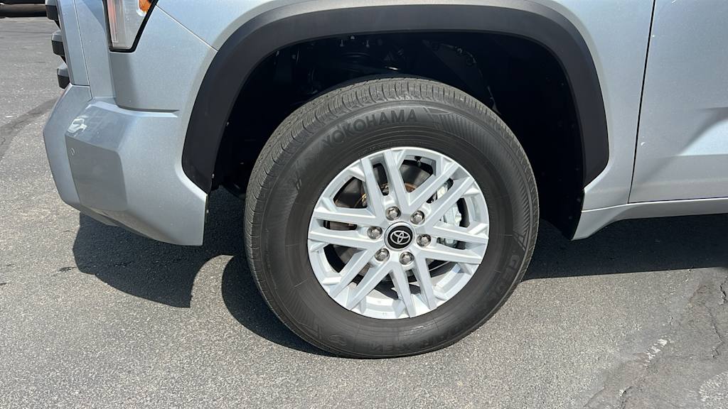 Thumbnail: 2022 Toyota Tundra - 8