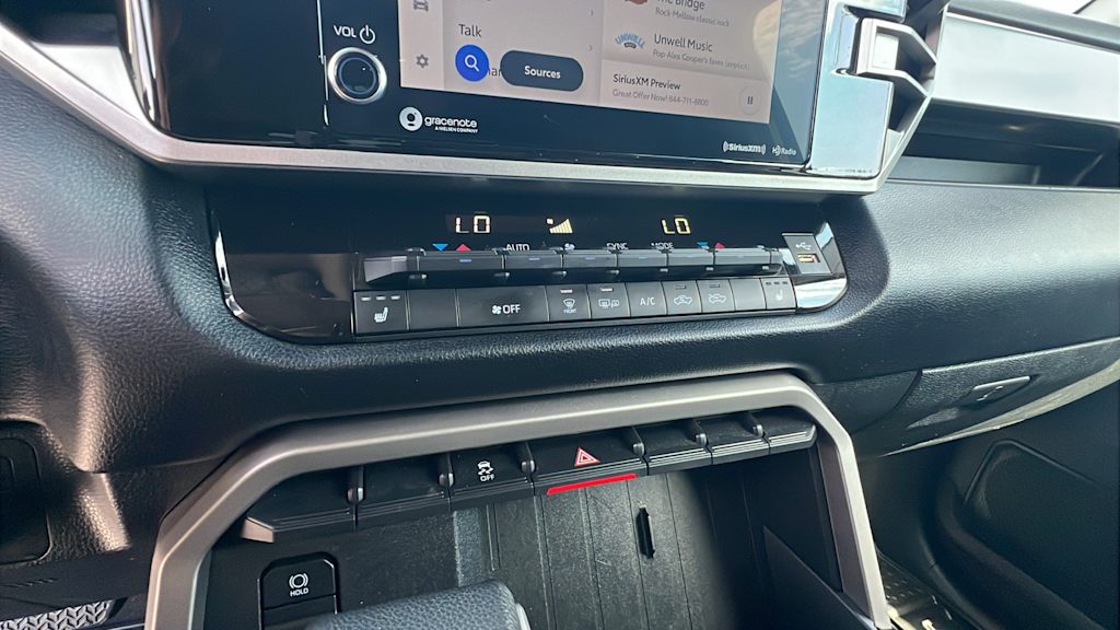 Thumbnail: 2022 Toyota Tundra - 14