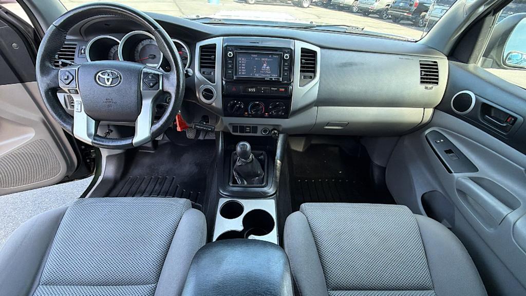 Thumbnail: 2014 Toyota Tacoma - 12