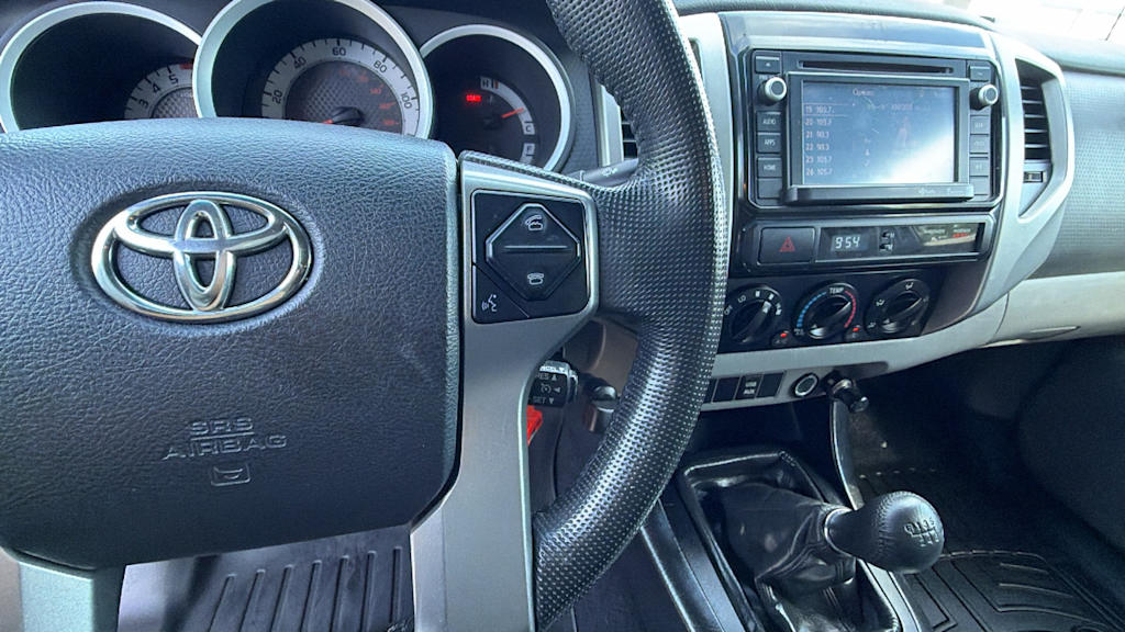 Thumbnail: 2014 Toyota Tacoma - 11