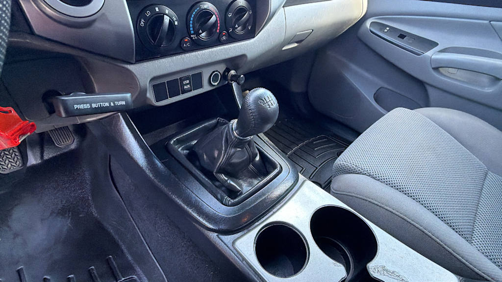 Thumbnail: 2014 Toyota Tacoma - 14