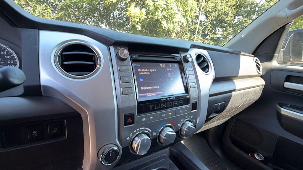 Thumbnail: 2014 Toyota Tundra - 20