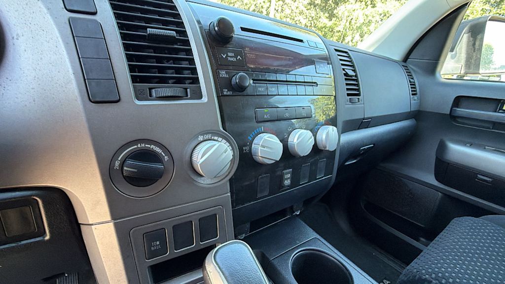 Thumbnail: 2012 Toyota Tundra - 9