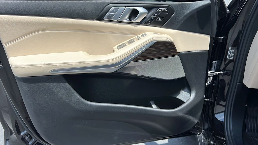 Thumbnail: 2021 BMW X7 - 29
