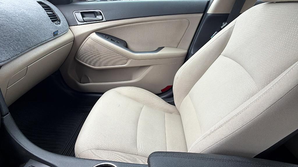 Thumbnail: 2015 Kia Optima - 10