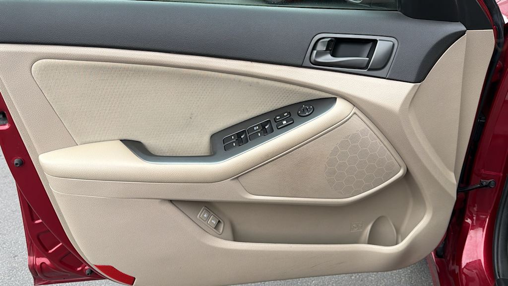 Thumbnail: 2015 Kia Optima - 27