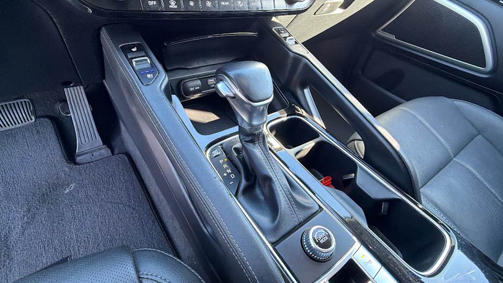 Thumbnail: 2023 Kia Telluride - 16