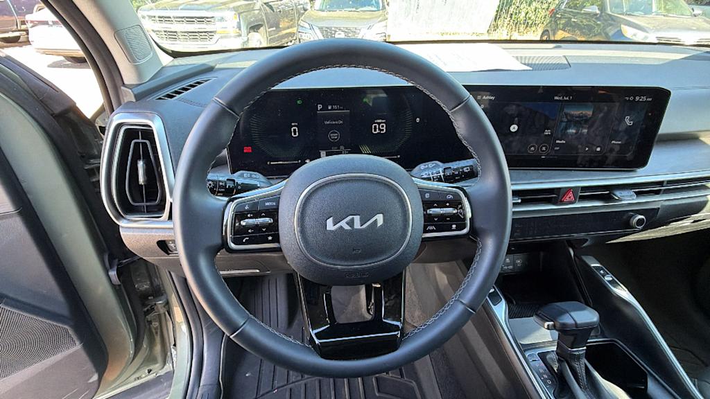 Thumbnail: 2025 Kia Sorento - 9
