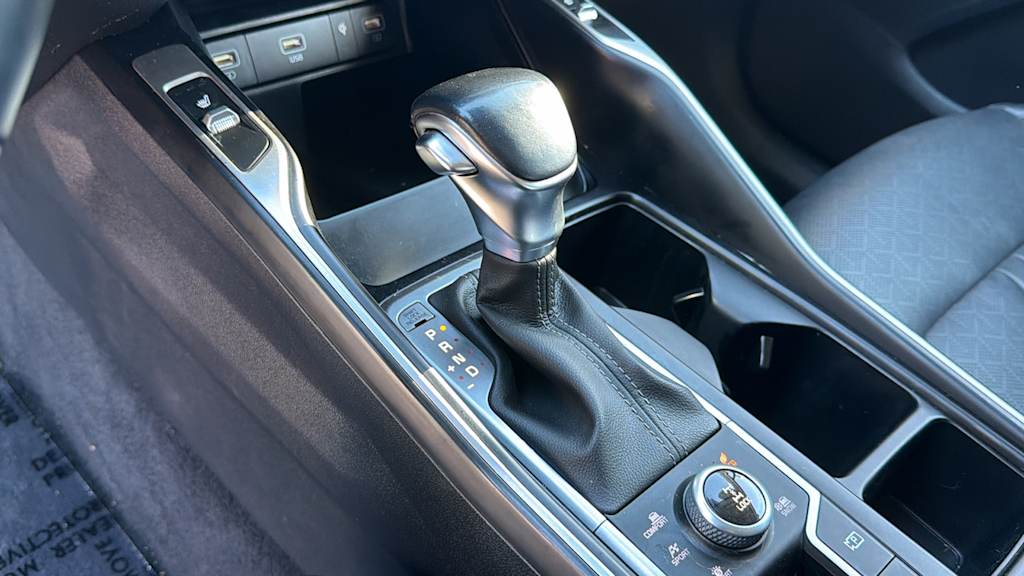 Thumbnail: 2022 Kia Sorento - 14