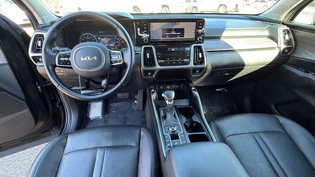 Thumbnail: 2022 Kia Sorento - 12