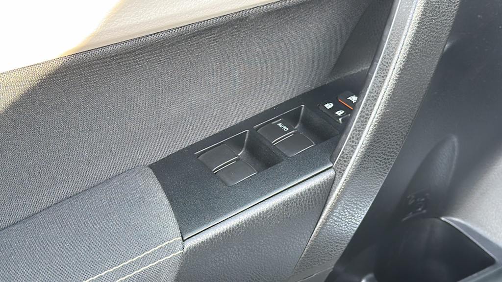 Thumbnail: 2016 Toyota Corolla - 27