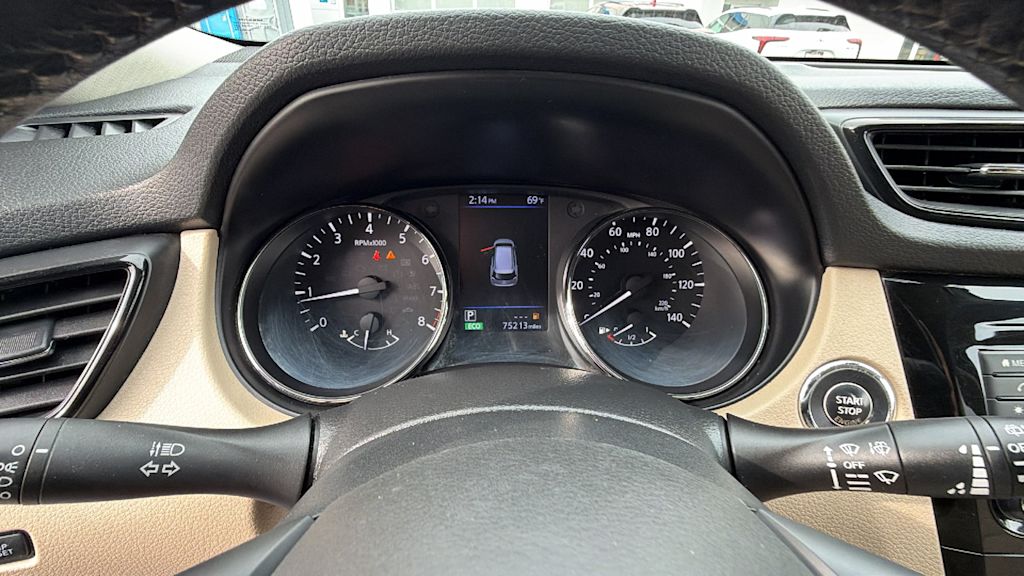 Thumbnail: 2020 Nissan Rogue - 17