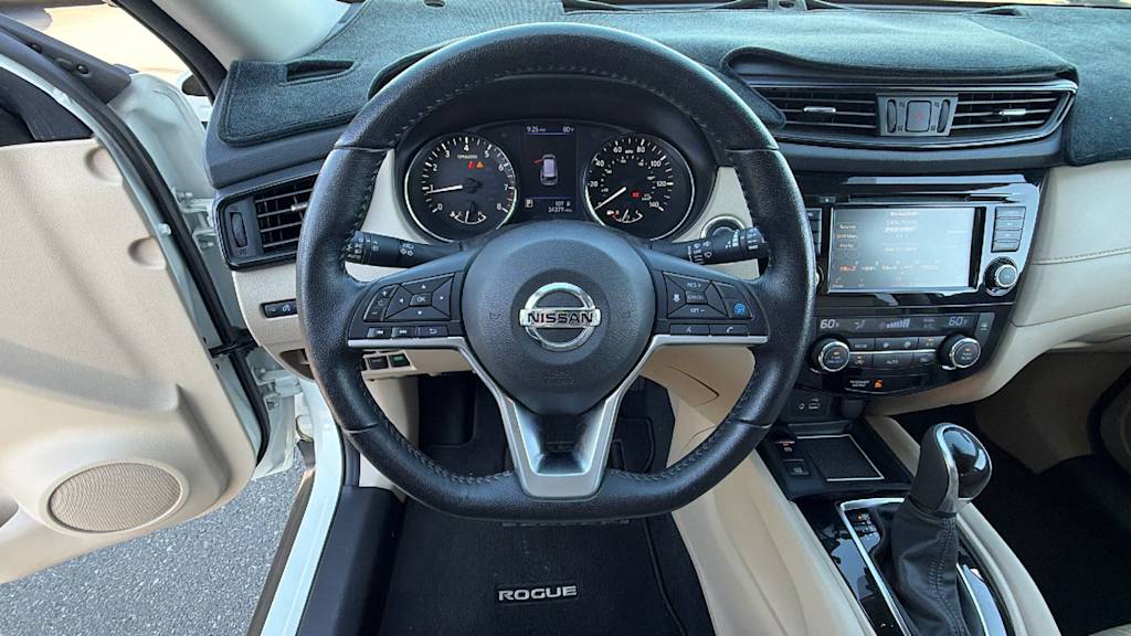 Thumbnail: 2020 Nissan Rogue - 9