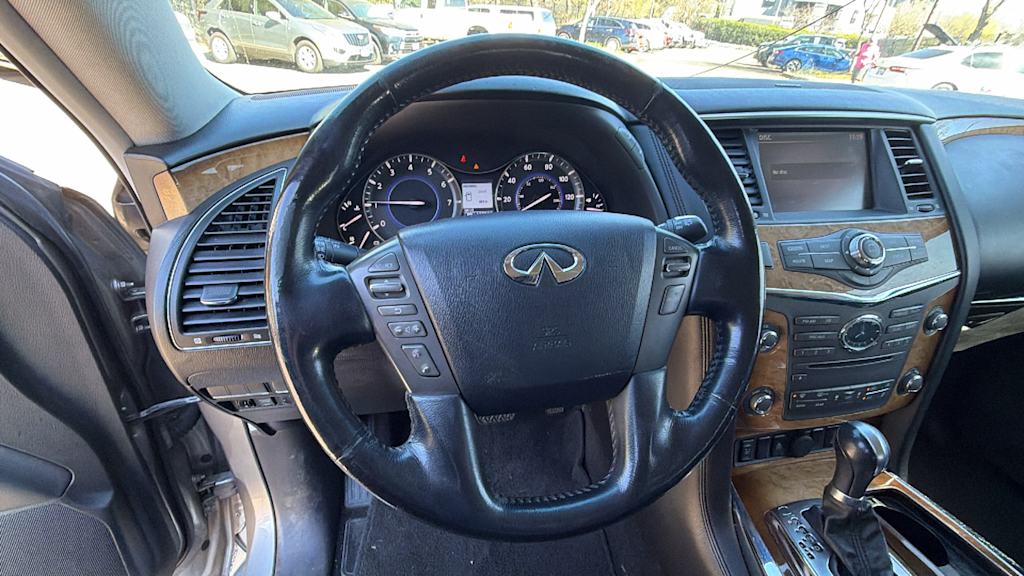 Thumbnail: 2011 INFINITI QX56 - 9