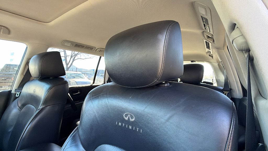 Thumbnail: 2011 INFINITI QX56 - 10