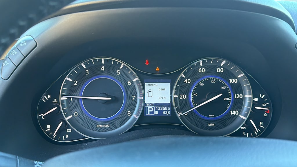 Thumbnail: 2011 INFINITI QX56 - 15