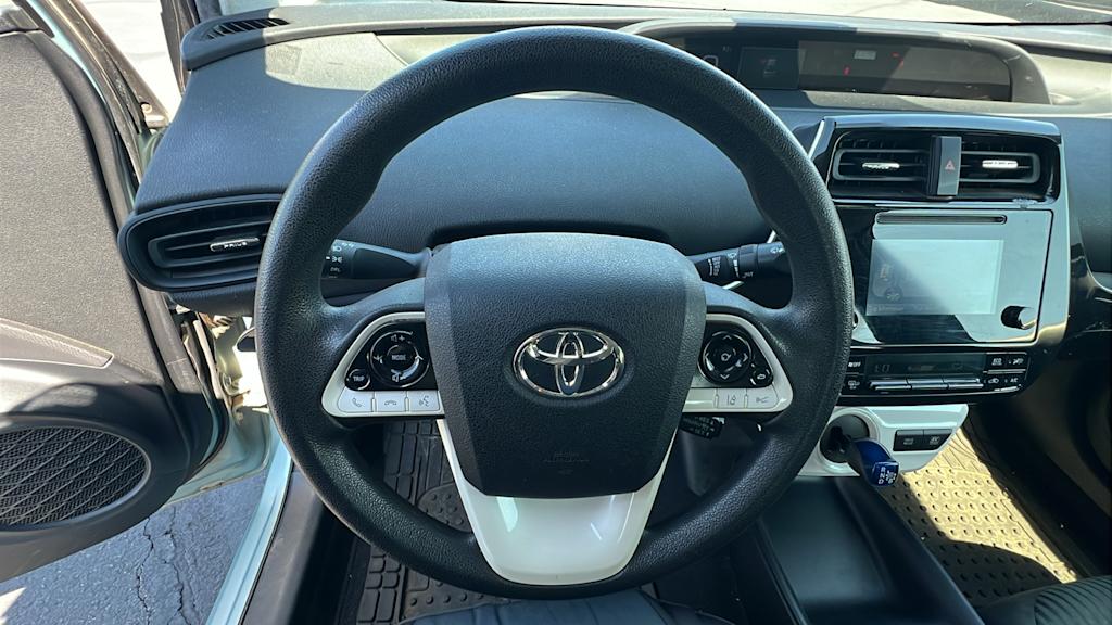 2017 Toyota Prius One 9