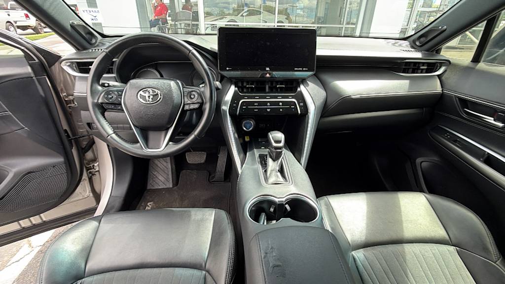 Thumbnail: 2021 Toyota Venza - 11