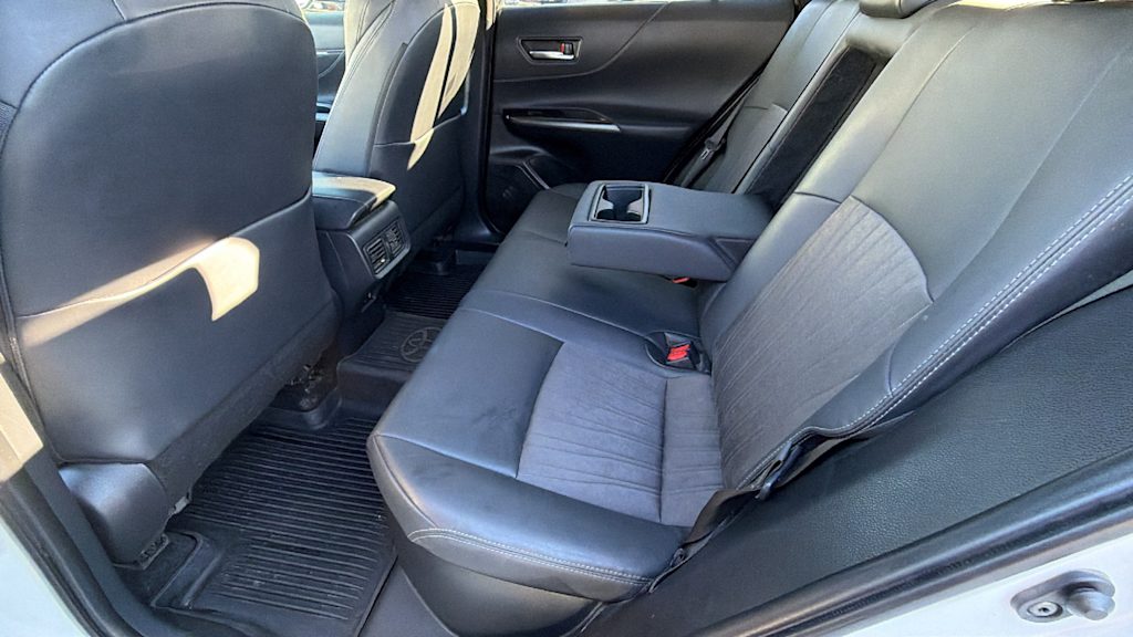 Thumbnail: 2021 Toyota Venza - 12